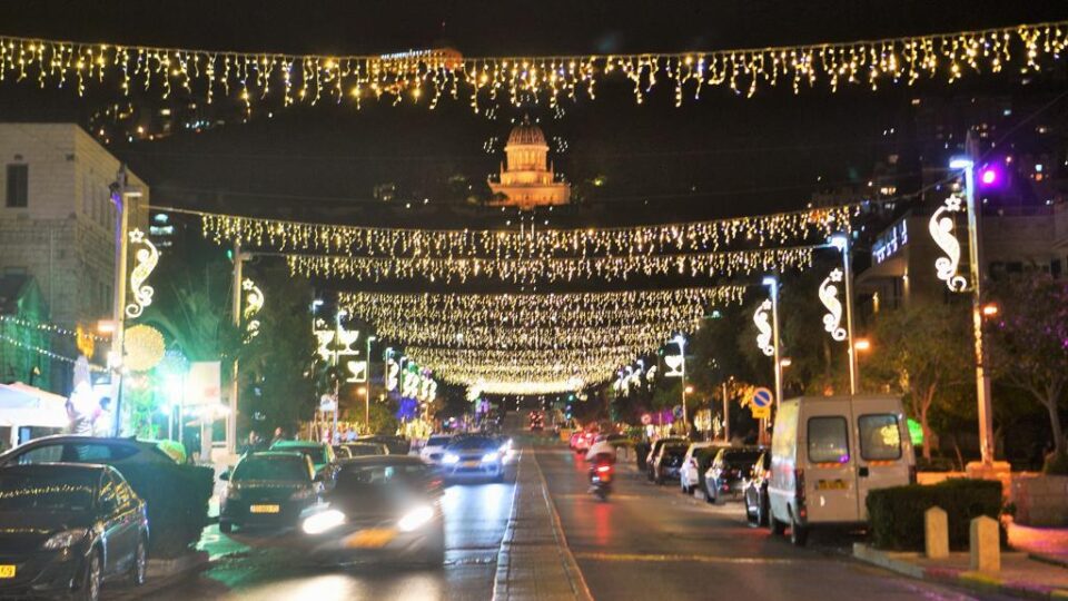 עיריית חיפה קוראת לבאי הפסטיבל להחנות בחניונים מוסדרים בחג של החגים הרשימה בכתבה