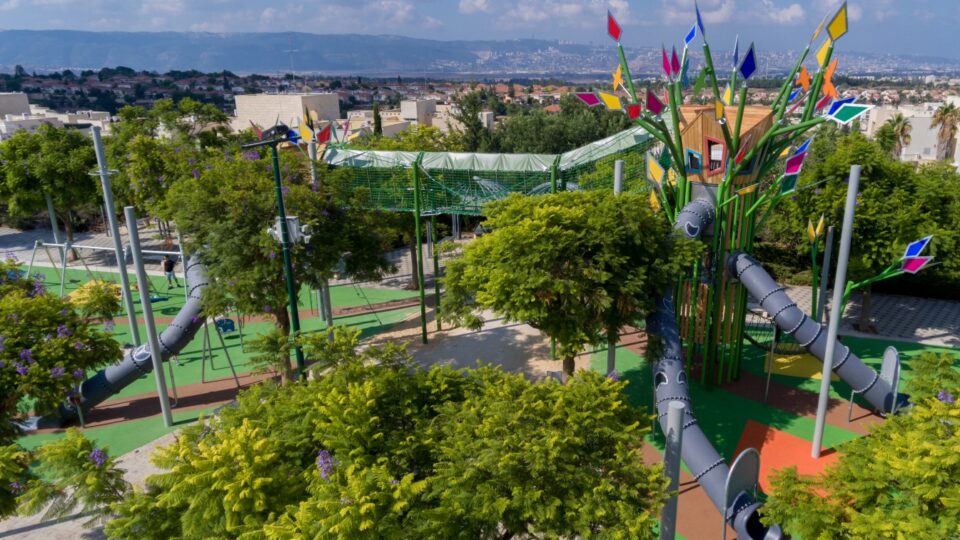 עיריית קרית אתא יוצאת למכרז להקמת 11 גני משחקים ציבוריים חדשים 
